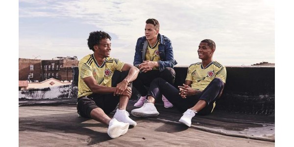 Sobre a história da camisa colombiana